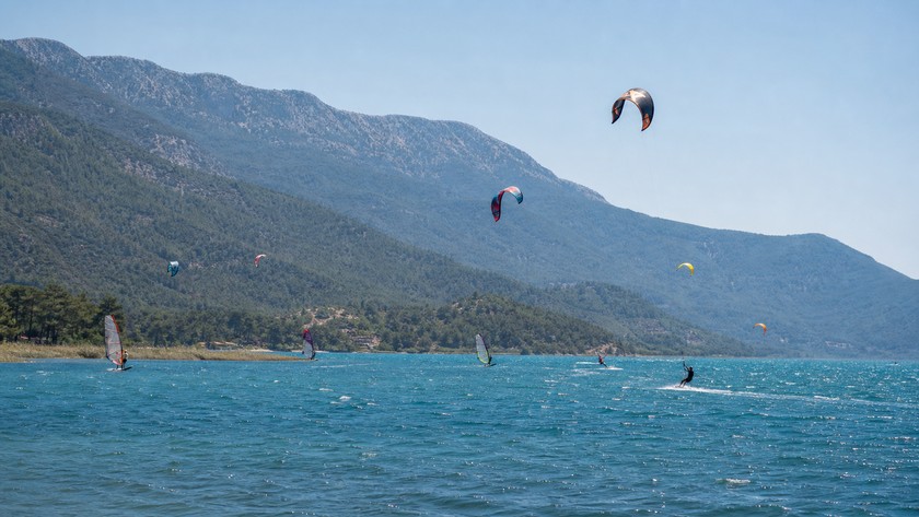 Akyaka kite ve windsurf atmosferi