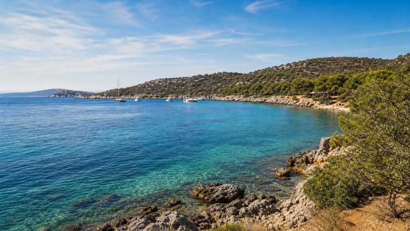 Aspat koyu ve doğal Bodrum kıyısı