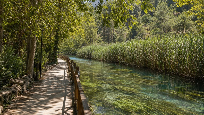 Azmak Nehri yürüyüş yolu