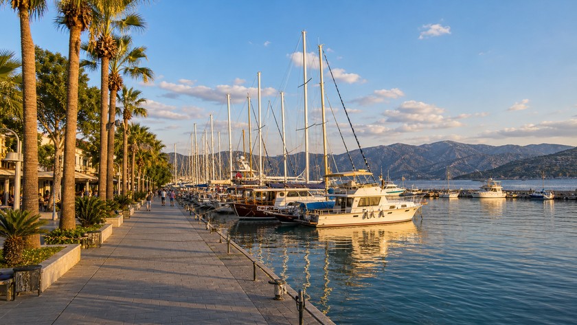 Fethiye Kordon sahil yürüyüşü