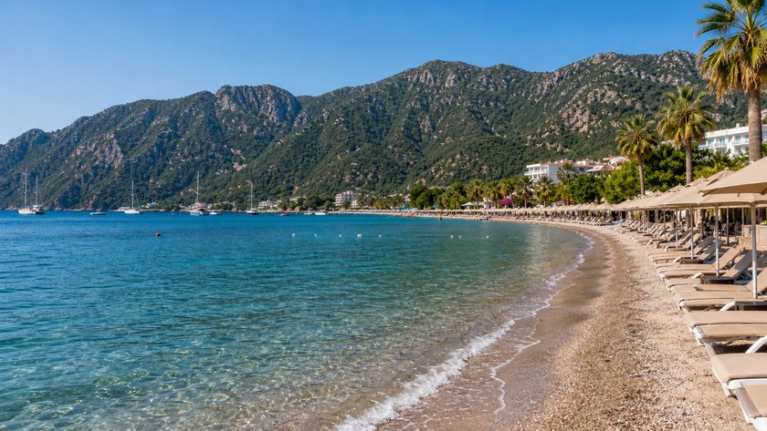 İçmeler sahili ve Marmaris kıyısı