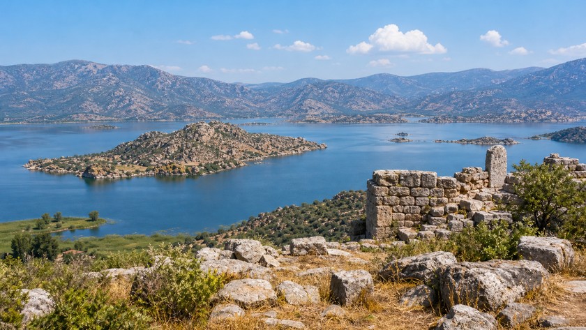 Milas Gezilecek Yerler: Bafa Gölü, Euromos ve Tarihi Rotalar