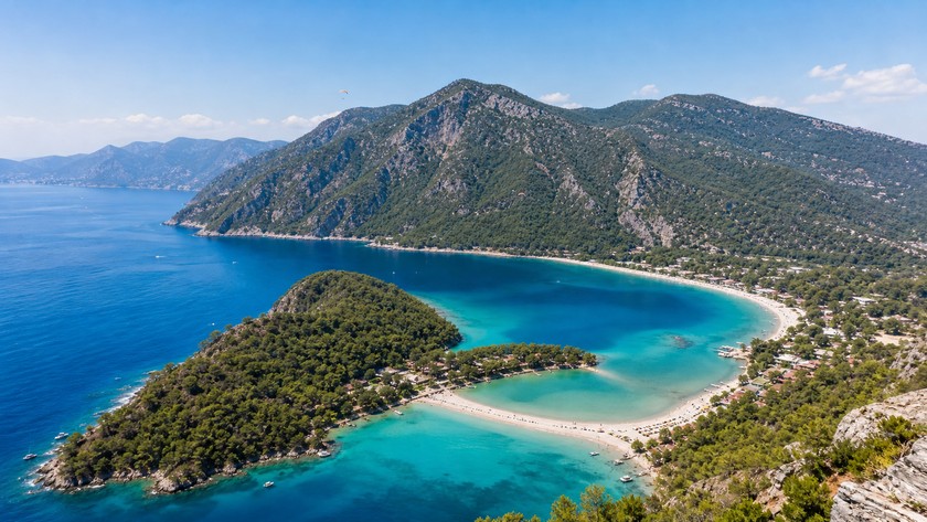 Ölüdeniz Fethiye ve lagün manzarası