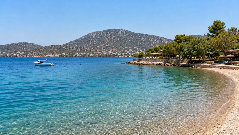 Torba koyu ve merkeze yakın Bodrum denizi