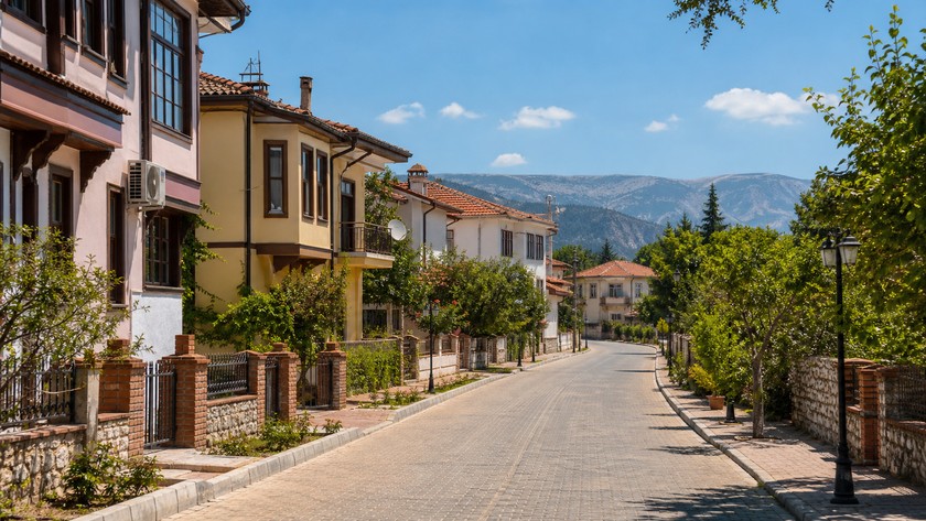 Ula merkez sakin ilçe dokusu