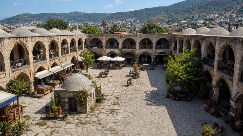 Yağcılar Hanı ve tarihi han çevresi