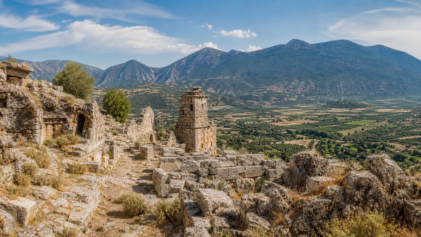 Tlos Antik Kenti Rehberi: Seydikemer'de Tarih ve Manzara Rotası