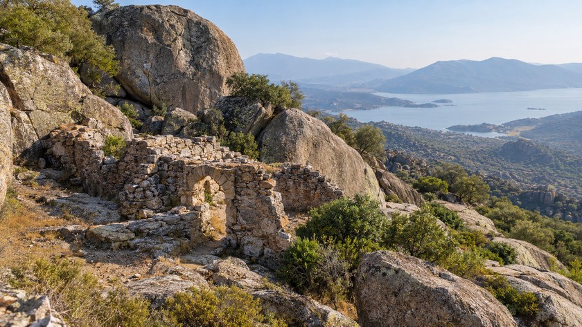 Yediler Manastırı Rehberi: Milas'ta Latmos ve Bizans İzleri